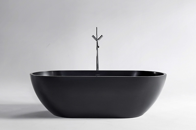 Black freestanding bathtub