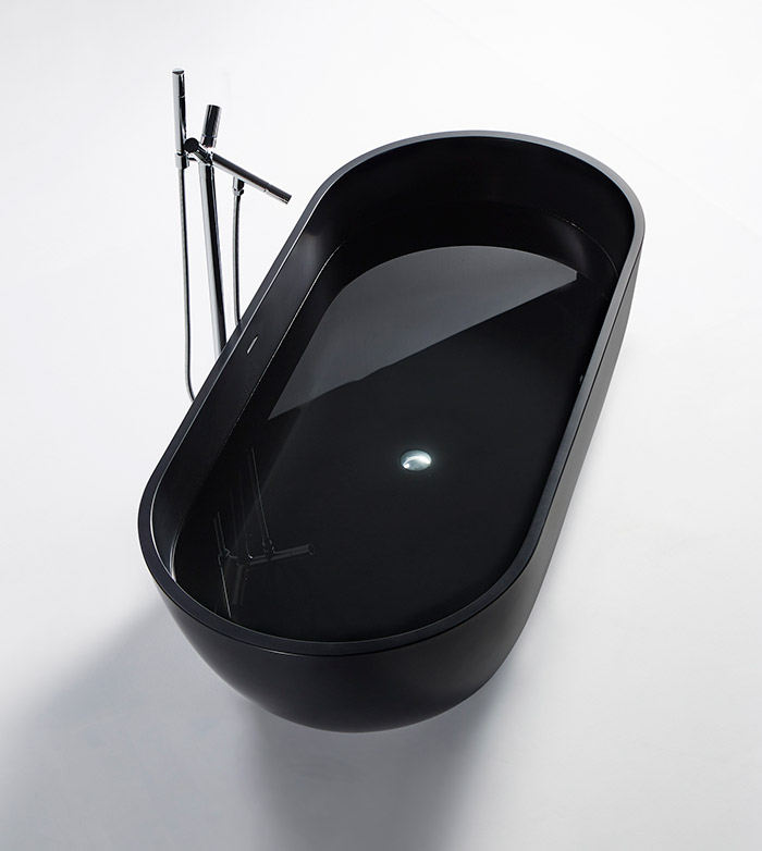 Maia black freestanding bathtub
