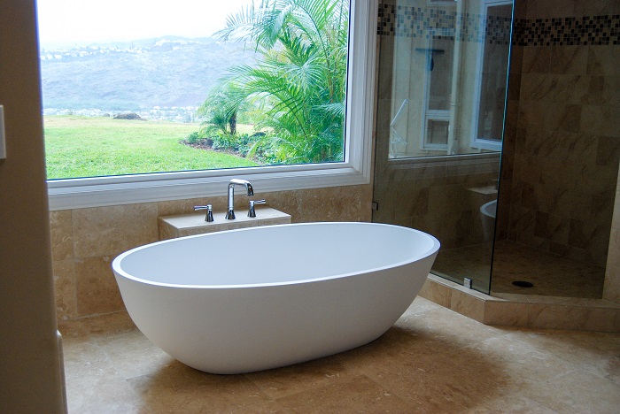 freestanding soaker tub