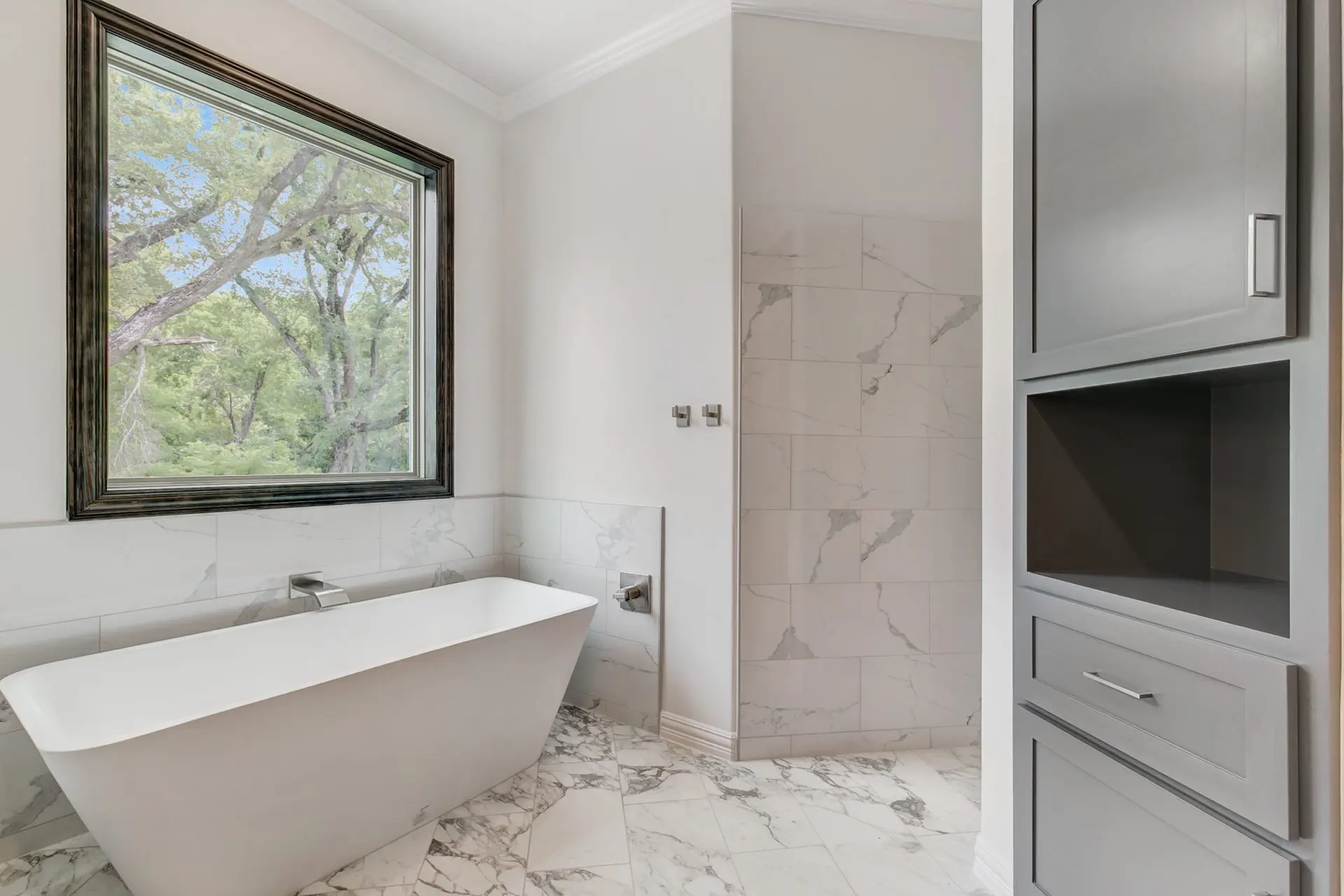 rectangular freestanding tub