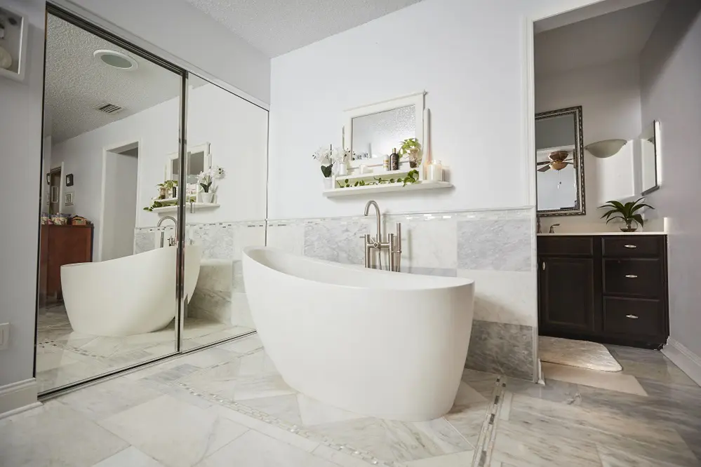small-freestanding-bathtub