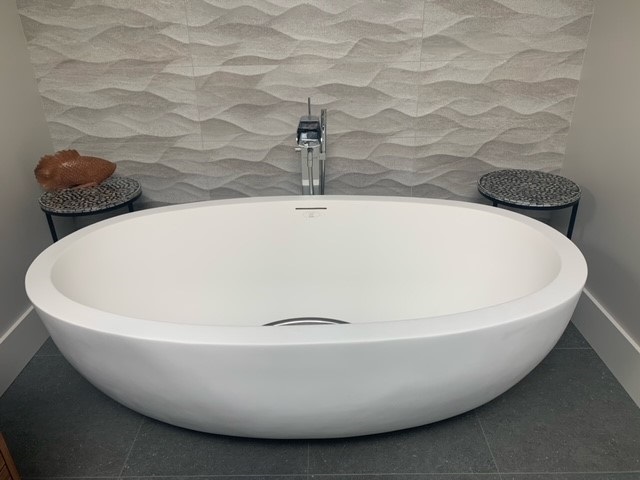 luxury freestanding bathtub